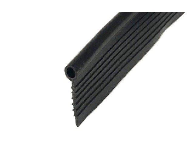 1/4" x 1" Black Wing Piping
