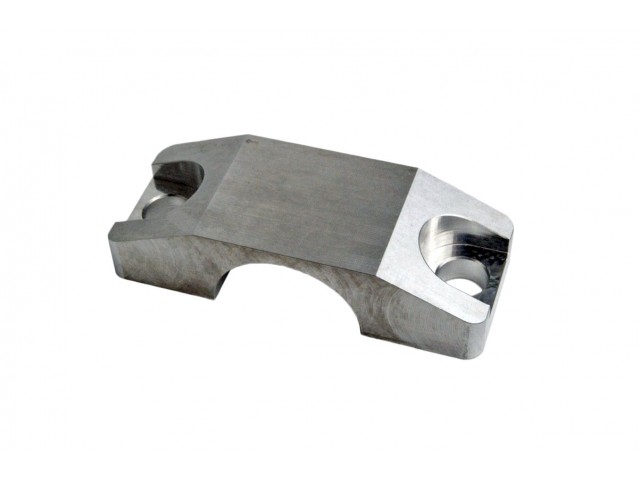 QR FRONT ANTI-ROLL BAR MOUNT, FRONT PLATE